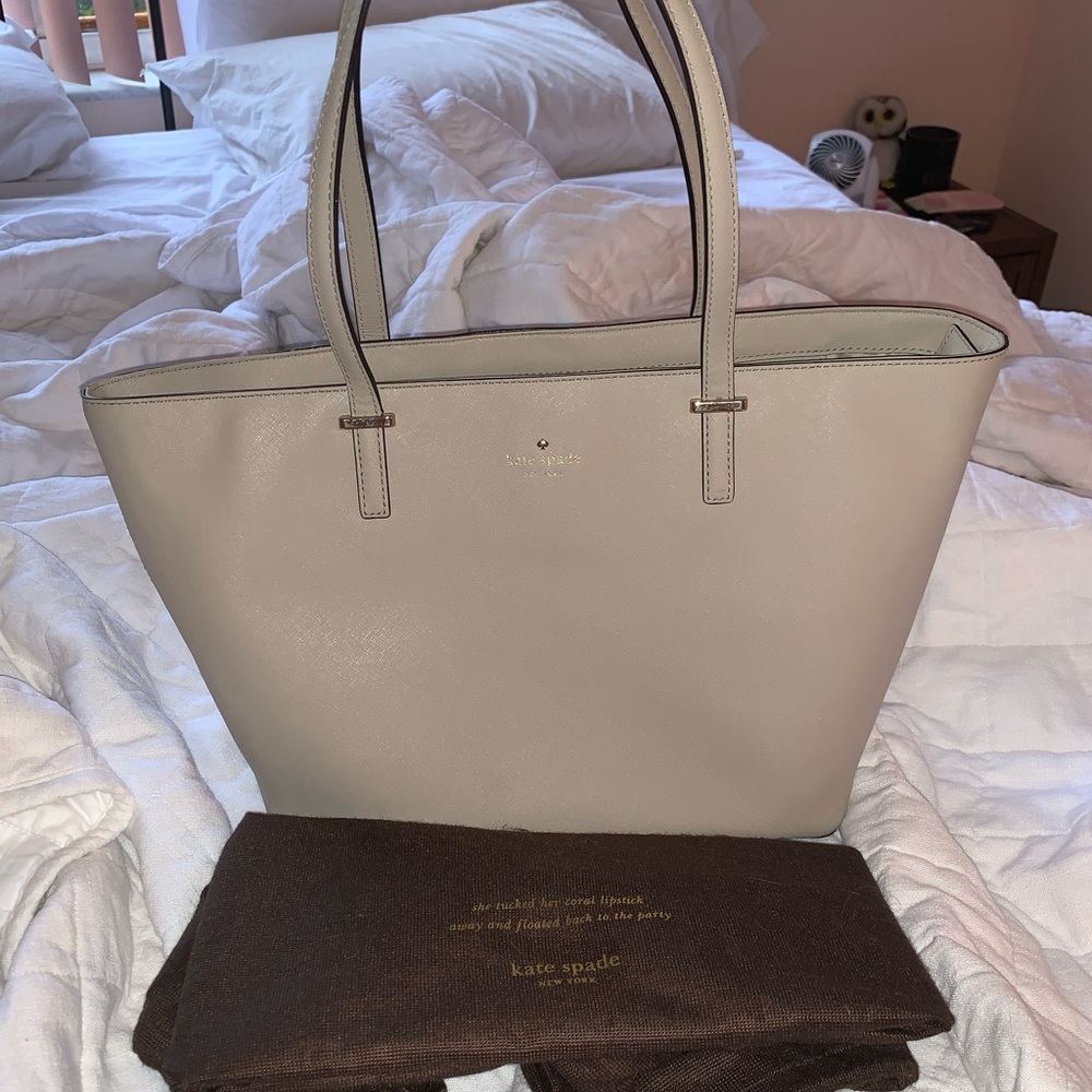 Kate Spade Cedar Street Medium Tote - Picture 2 of 8